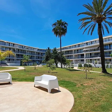 Junto Al Mar En Residencial Apartment