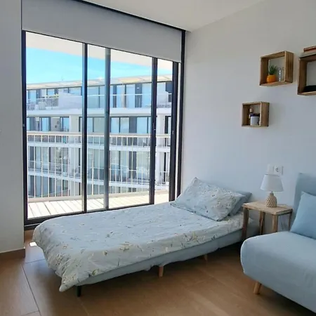 Junto Al Mar En Residencial Apartment